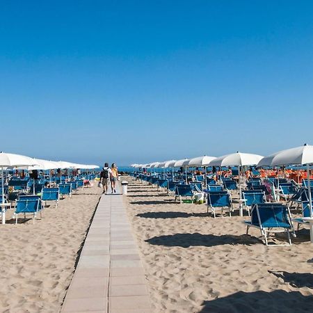 Hotel Prestige Католика Екстериор снимка
