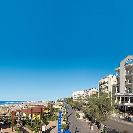 Hotel Prestige Католика Екстериор снимка