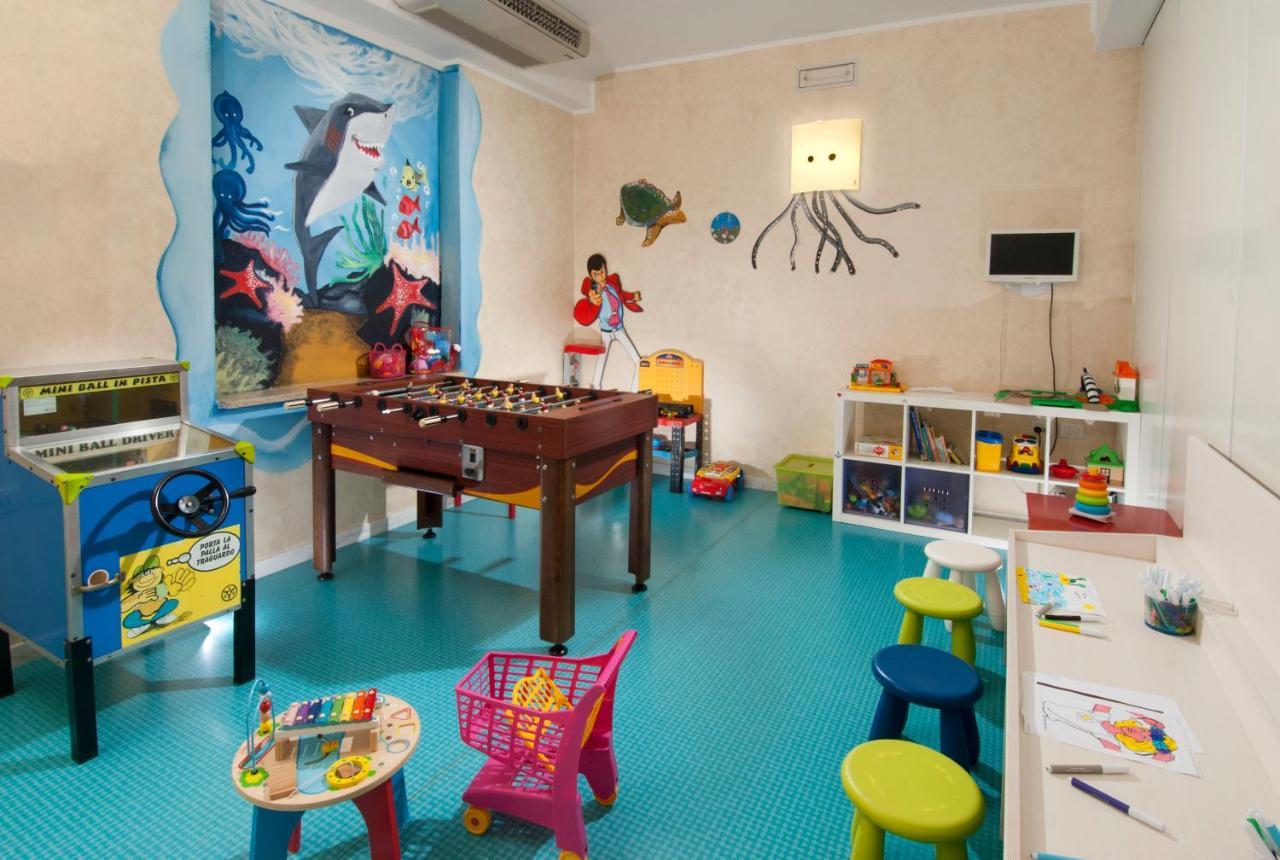 Hotel Prestige Католика Екстериор снимка