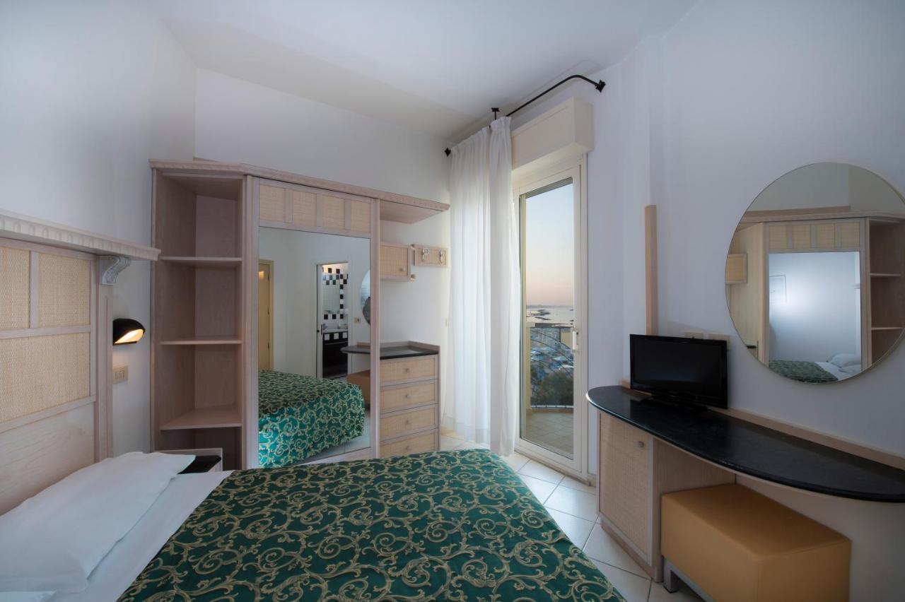 Hotel Prestige Католика Екстериор снимка