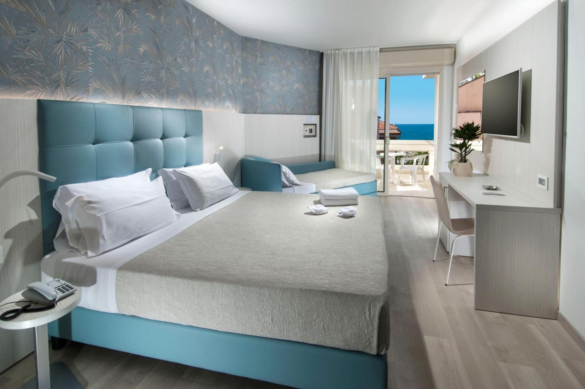 Hotel Prestige Католика Екстериор снимка