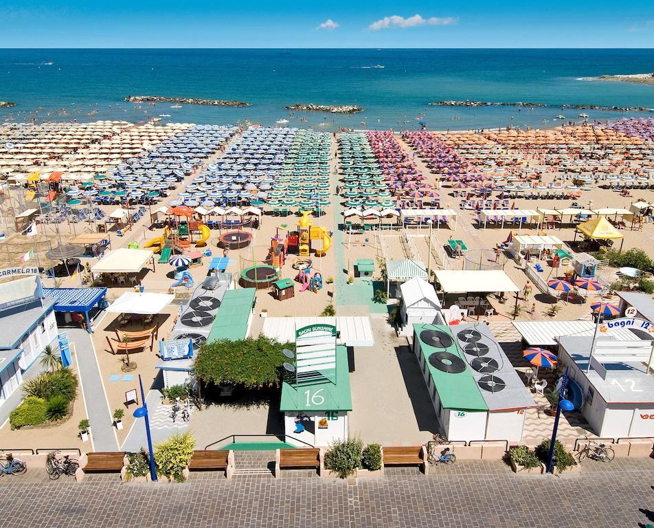Hotel Prestige Католика Екстериор снимка