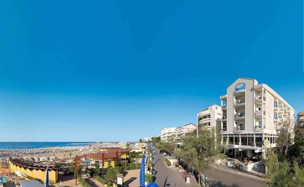 Hotel Prestige Католика Екстериор снимка
